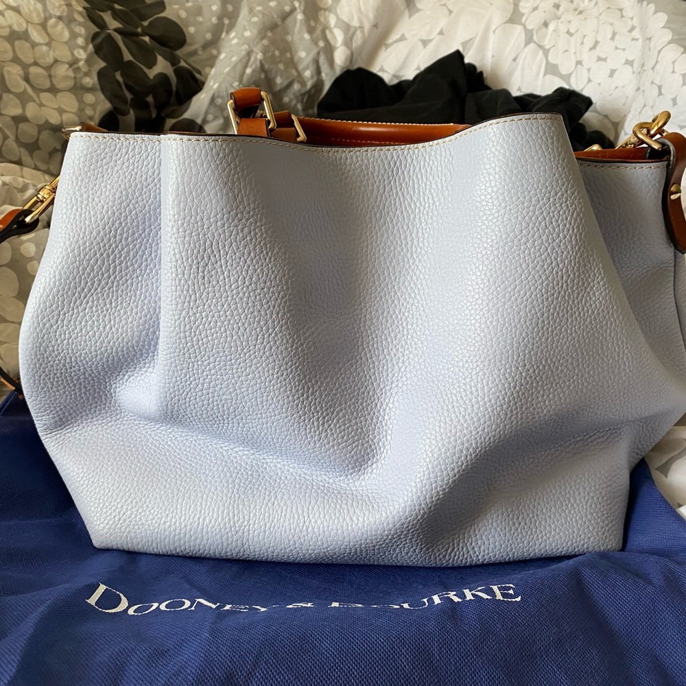 Dooney &Bourke pebble leather Barlow